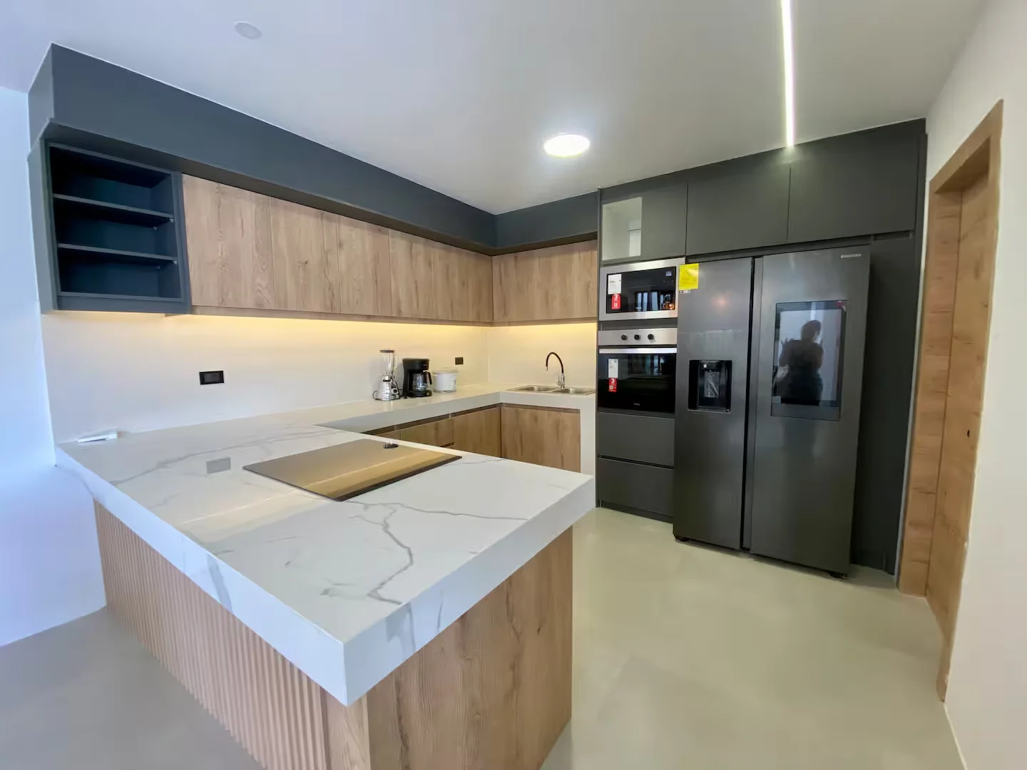 Home Arrecife — cocina vista 2