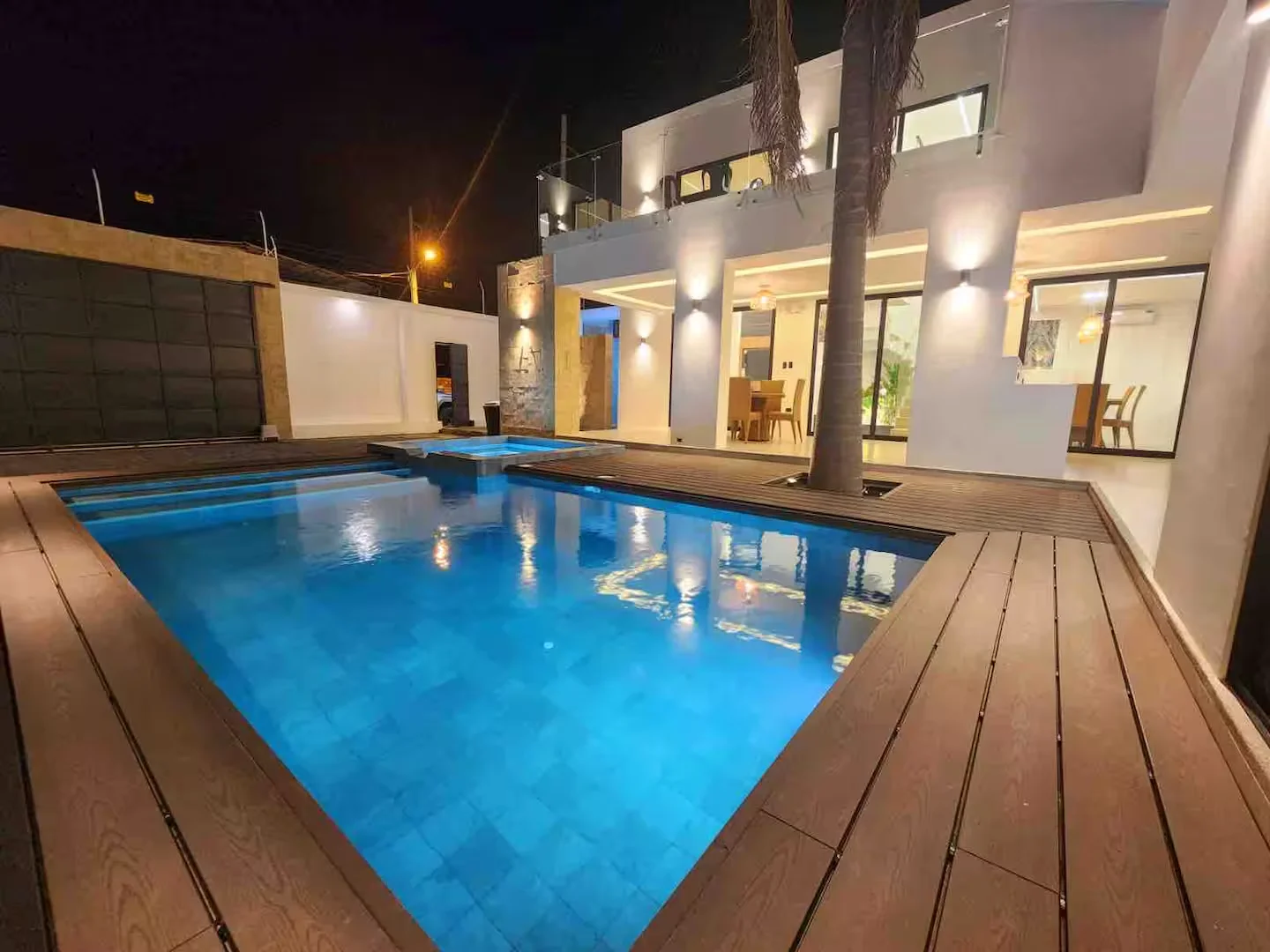 Home Arrecife — piscina