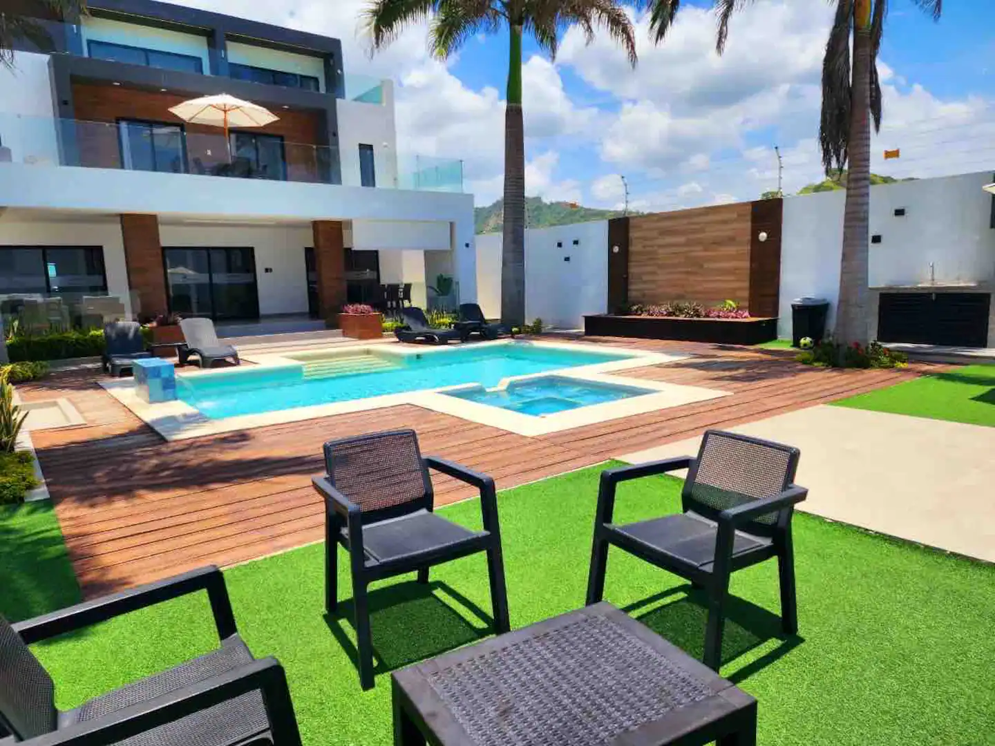 La Punta — exterior vista 2