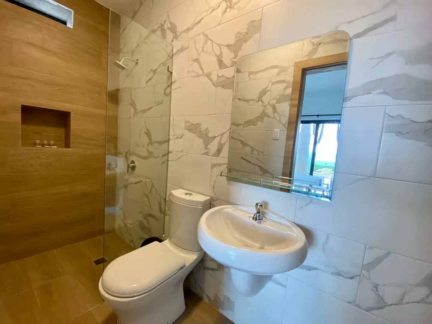 La Punta — habitación 4 — baño