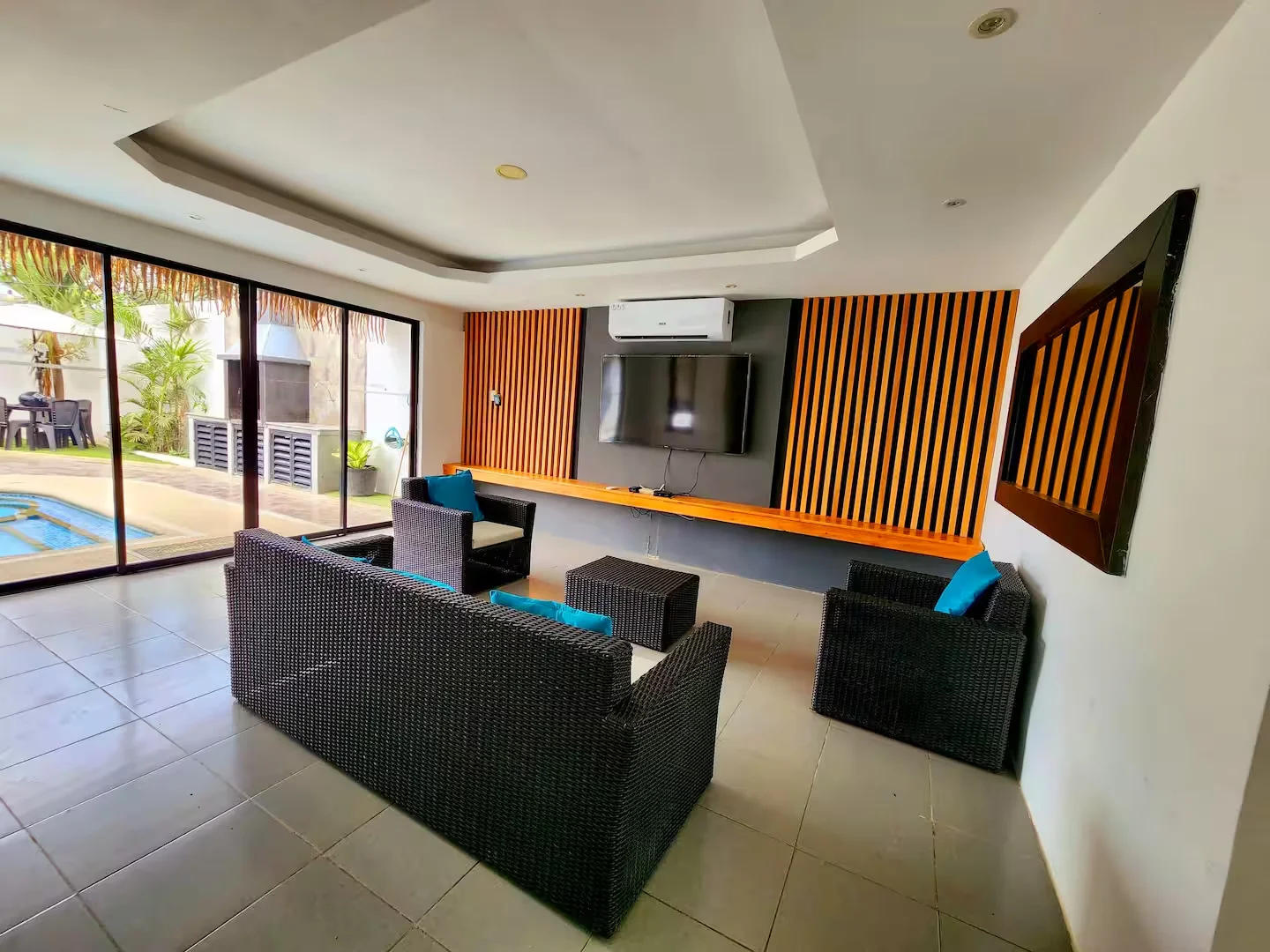 Home One — sala vista 2
