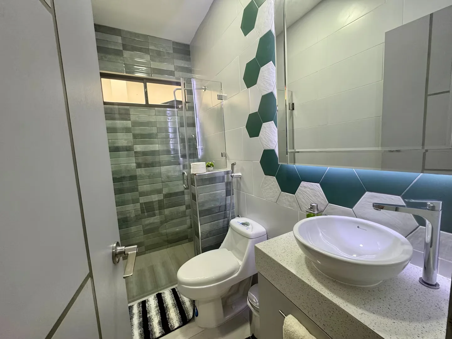 Los Pinos — habitación 2 — baño