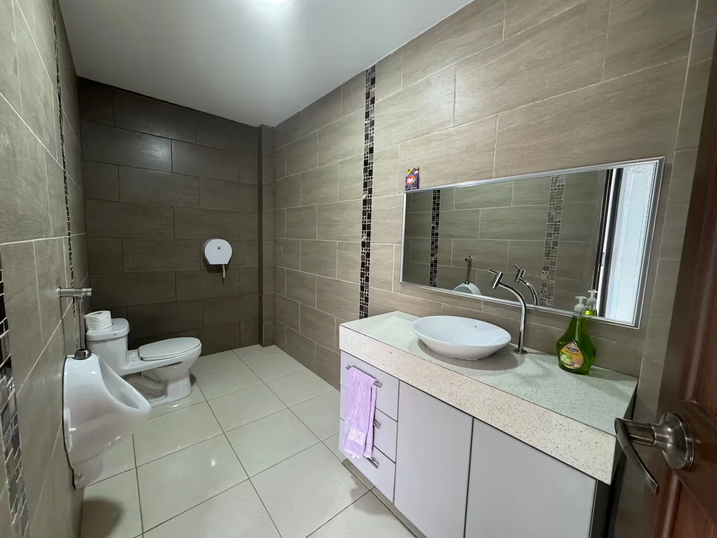 Los Pinos — habitación 5 — baño