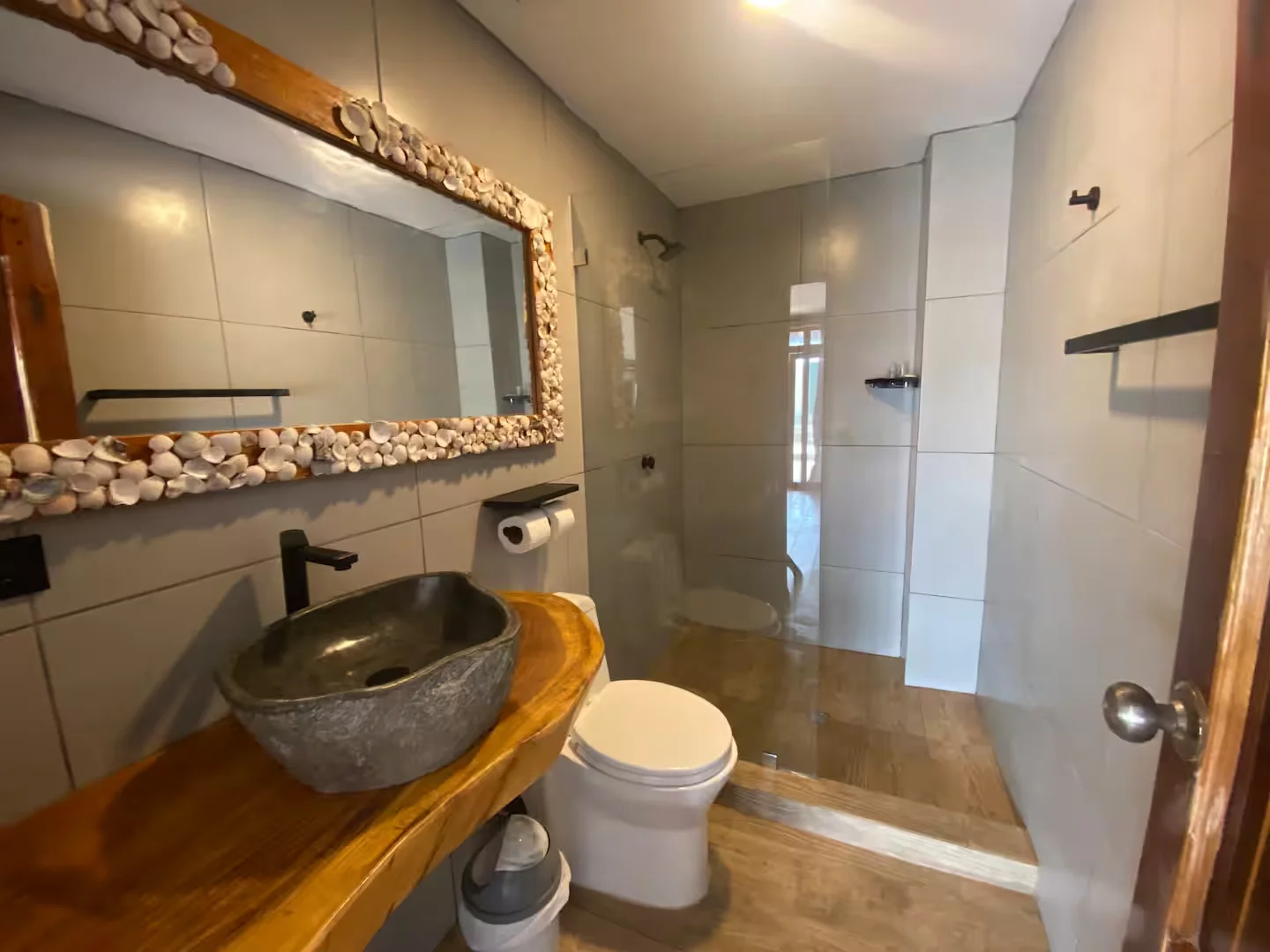 Rustic House — habitación 1 — baño